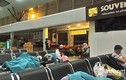 Máy bay Vietnam Airlines 2 lần gặp sự cố, khách lliên tục bị chuyển chuyến