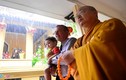 Đại sứ Mỹ đội mưa đi chùa Quán Sứ dự lễ Vu Lan