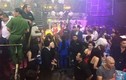 Hàng chục cô gái ăn mặc khêu gợi thác loạn trong quán bar ở TP HCM