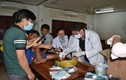 Bác sĩ Việt trắng đêm ở Attapeu, mổ tay thấy thóc nảy mầm
