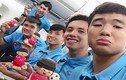 Đội tuyển Việt Nam về nước trên tay với những món quà cực xinh