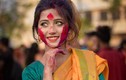 Thiếu nữ Ấn Độ ở lễ hội Mùa Xuân khiến CĐM chao đảo vì quá xinh