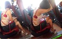 "Quá phản cảm" thiếu nữ mặc như không", áo ngực tuột dây trên xe khách