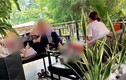 Giữa quán cafe, nhóm nữ sinh cấp 3 "phì phèo thuốc lá" khiến nhiều người giật mình