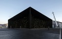 Mục sở thị tòa nhà “đen nhất thế giới”
