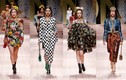Soi show thời trang Milan hút dân sang chảnh Nguyễn Hồng Nhung nhiễm covid-19 tới?