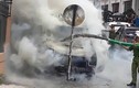 Hi hữu: Dùng xe hút bể phốt chữa cháy ô tô ở Sa Pa