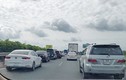 Ôtô chết máy, cao tốc TP HCM - Dầu Giây ùn tắc 3 km