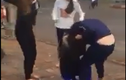 2 nhóm thiếu nữ dùng nón bảo hiểm lao vào đánh nhau