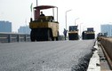 Cận cảnh "đại công trường" sửa chữa mặt cầu Thăng Long trước ngày thông xe