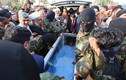 Dân chúng Iraq đổ xô đi xem thi thể thủ lĩnh IS