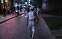 Đàn ông béo ở Trung Quốc bị cấm khoe bụng nơi công cộng