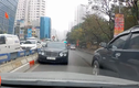 Tài xế lái Bentley chạy ngược chiều giữa Hà Nội khiến giao thông ùn tắc là ai?