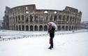 Kỳ thú khung cảnh thành Rome trắng xóa băng tuyết
