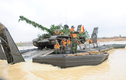 Cận cảnh phương tiện kỳ lạ giúp “cua đồng” T-55 Việt Nam vượt sông