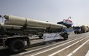Iran chất tên lửa lên tàu, thổi bùng nguy cơ chiến tranh với Mỹ