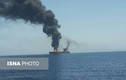 Tàu chở dầu lại bị dính ngư lôi gần bờ biển Iran