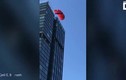 Video: Cái kết đau đớn của thanh niên nhảy dù từ nóc tòa nhà 19 tầng