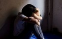 Phẫn nộ bố cho con gái uống thuốc ngủ để xâm hại tình dục