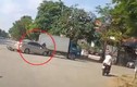 Video: Thanh niên văng lên nắp capo thoát chết thần kỳ sau tai nạn kinh hoàng