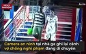 Video: Cha mẹ ngủ quên, con bị bắt cóc ngay trước mặt tại ga tàu Ấn Độ