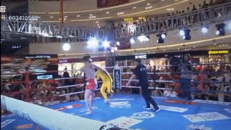 Video: Võ sĩ MMA mất 6 giây để knock-out 'bản sao Lý Tiểu Long'