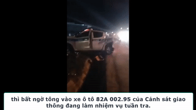 Video: Tài xế say rượu chạy tốc độ cao tông trúng xe CSGT đang làm nhiệm vụ
