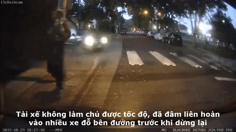Video: “Xe điên” đâm liên hoàn, bố bế con thoát án tử trong gang tấc