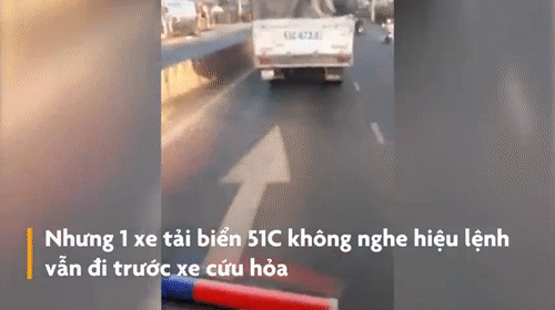 Video: Ôtô tải cản đường xe cứu hỏa đi làm nhiệm vụ gây bức xúc