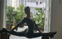 Mẹ Hồ Ngọc Hà thực hiện động tác yoga đỉnh bất chấp tuổi 63