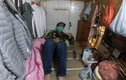 Ám ảnh cuộc sống trong những 'căn hộ quan tài' ở Hong Kong