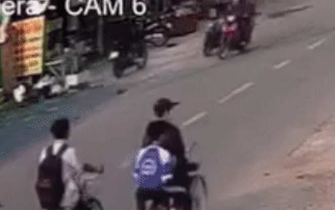 Video: Người đàn ông bị cướp hơn 1 cây vàng rồi kéo lê 5m