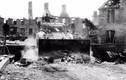 Mục kích xe tăng M4 Sherman ồ ạt tiến công Normandy