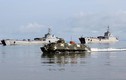 Xe bọc thép BTR-60 Việt Nam bơi cực đỉnh, phối hợp hiệp đồng tốt với tàu đổ bộ 