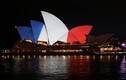 Công trình lớn thế giới chuyển màu cờ Pháp sau vụ khủng bố