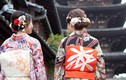Mặc kimono, vì sao phụ nữ Nhật Bản thắt chiếc "gối" sau lưng? 