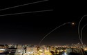 Cận cảnh trận chiến tên lửa Israel và Hamas sáng rực trời đêm Gaza
