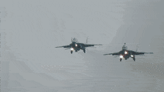 MiG-29 của Iran tập trận xé toạc mục tiêu giả định trên không