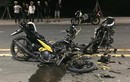 Xe máy tông nhau vỡ vụn, 2 người chết 