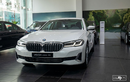 Cận cảnh BMW 520i Luxury Line 2021 hơn 2,4 tỷ đồng tại Việt Nam