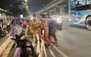 Cô gái không mặc đồ trên phố Nguyễn Trãi: Khó xử lý vi phạm vì lý do này