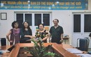 Vụ Cty TDS - Trường Newton: Đối chất về hình ảnh bà Phương - Dung bắt tay ký hợp đồng
