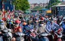 Video: Hàng dài ôtô trở lại Hà Nội trước khi hết kỳ nghỉ lễ