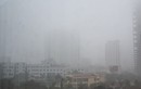 Nhà cao tầng Hà Nội “biến mất” vì sương mù dày đặc hơn Sapa, Đà Lạt