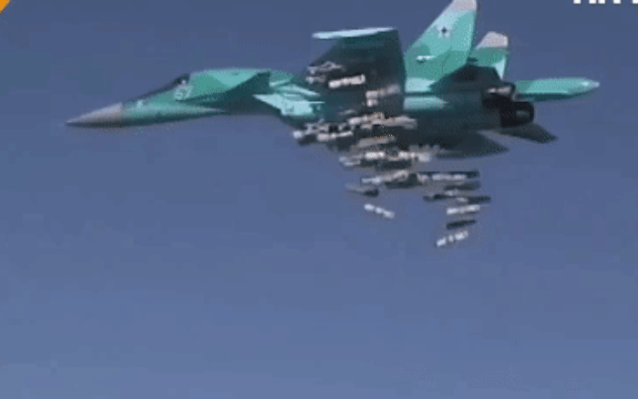 Chiến đấu cơ Su-34 Nga dội bom, nửa tỉnh Idlib chìm trong biển lửa