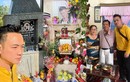 Hàn Thái Tú ngậm ngùi về thăm mộ cố ca sĩ Vân Quang Long