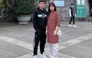 Vợ đội phó U23 Việt Nam: "Chồng còn trẻ, bóng đá là ưu tiên số 1"