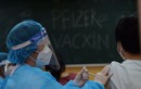 Hàng nghìn học sinh Hà Nội được tiêm vắc-xin Pfizer