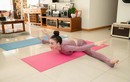 Trà Ngọc Hằng tập yoga giữ dáng “sexy đến nghẹt thở”