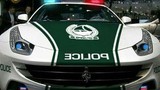 Ferrari FF nửa triệu đô của nữ cảnh sát Dubai